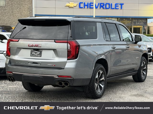 Used 2025 GMC Yukon XL AT4 Ultimate AWD/4WD image 4