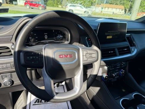 Used 2024 GMC Yukon XL SLT AWD/4WD image 24