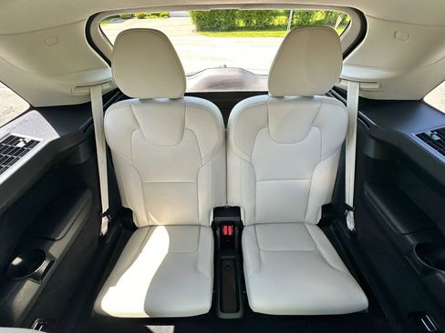 Used 2019 Volvo XC90 T6 Momentum w/ Protection Package AWD/4WD image 20