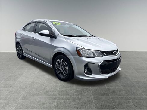 Used 2020 Chevrolet Sonic LT w/ Convenience Package image 8