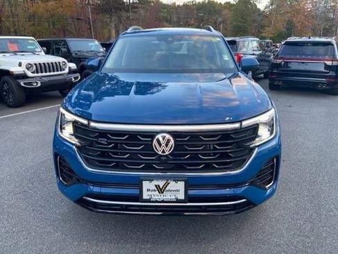 Used 2025 Volkswagen Atlas SEL Premium R-Line image 9