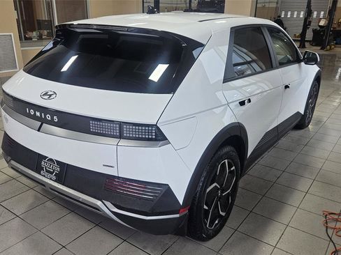 Used 2024 Hyundai Ioniq 5 SEL AWD/4WD image 7