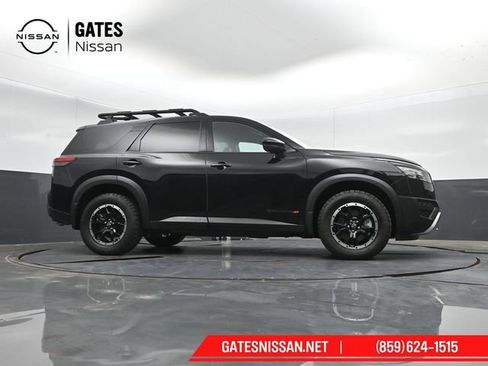 Used 2025 Nissan Pathfinder Rock Creek AWD/4WD image 40
