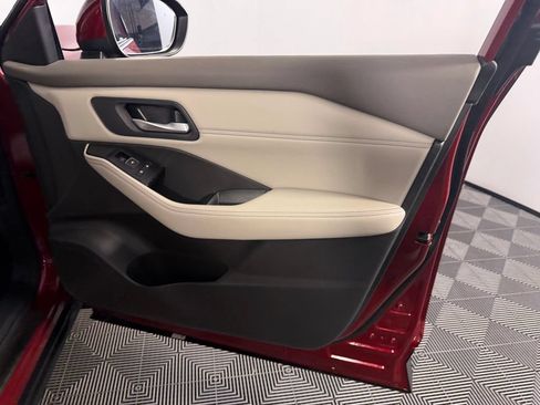 Used 2023 Nissan Rogue SL w/ SL Premium Package FWD image 32