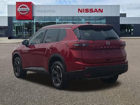 Used 2025 Nissan Rogue SV AWD/4WD image 5
