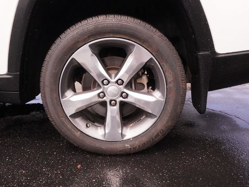 Used 2021 Jeep Grand Cherokee L Limited RWD image 39