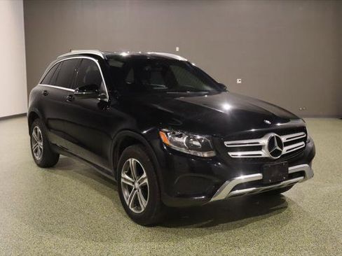 Used 2017 Mercedes-Benz GLC 300 image 1
