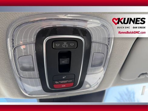 Used 2025 Hyundai Elantra Limited image 22