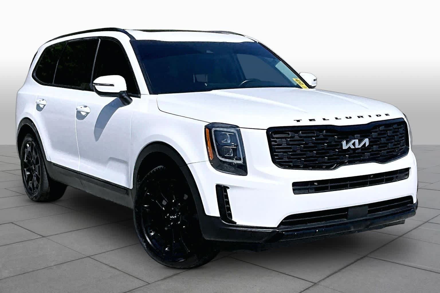 Used 2022 Kia Telluride EX w/ EX Premium Package AWD/4WD image 3