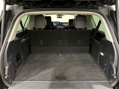 Certified 2025 Ford Expedition Max Platinum image 13