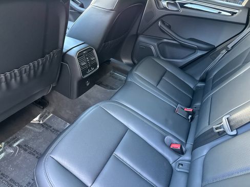 Certified 2026 Porsche Macan AWD/4WD image 14