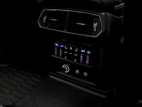 Used 2024 Lamborghini Urus S image 83