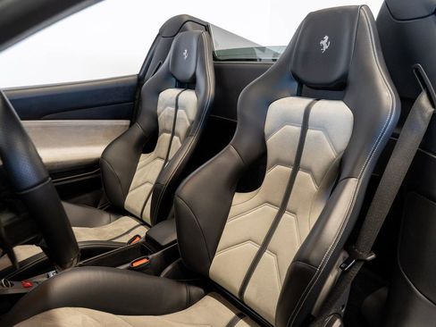 Used 2017 Ferrari 488 Spider image 5