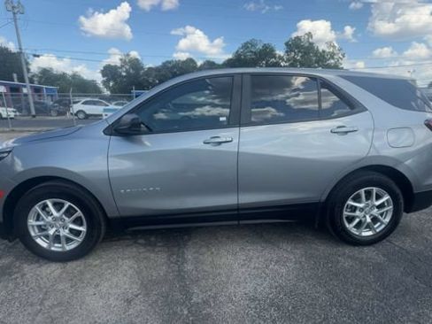 Used 2024 Chevrolet Equinox LS w/ LS Convenience Package FWD image 5