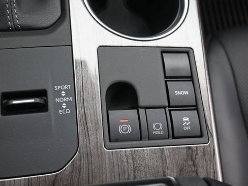 Used 2023 Toyota Highlander Platinum FWD image 13