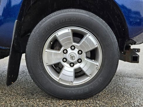 Used 2014 Toyota Tacoma 4x4 Access Cab V6 w/ TRD Sport Package image 10