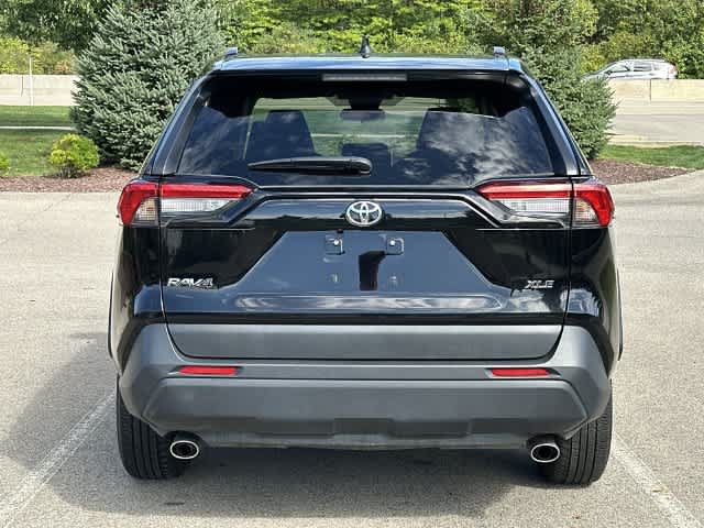 Used 2025 Toyota RAV4 XLE FWD image 4
