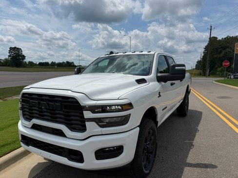 New 2026 RAM 2500 Big Horn AWD/4WD image 15