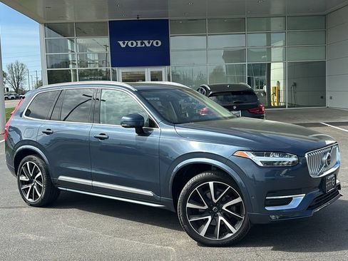 Certified 2023 Volvo XC90 B6 Plus w/ Protection Package AWD/4WD image 2