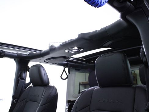 Used 2023 Jeep Wrangler Sahara w/ Cold Weather Group image 32