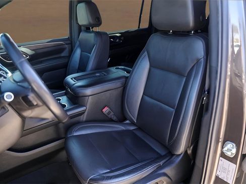 Used 2021 Chevrolet Suburban Z71 image 7