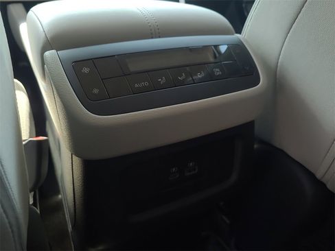 New 2025 Nissan Pathfinder SV w/ Black Appearance Package image 10