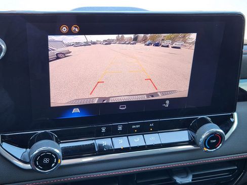Used 2024 Chevrolet Colorado Z71 w/ Advanced Trailering Package AWD/4WD image 14