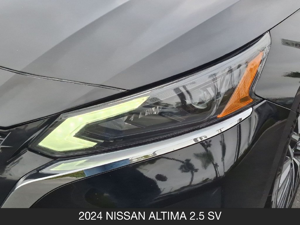 Used 2024 Nissan Altima 2.5 SV FWD image 10