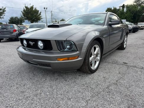Used 2008 Ford Mustang Coupe RWD image 3