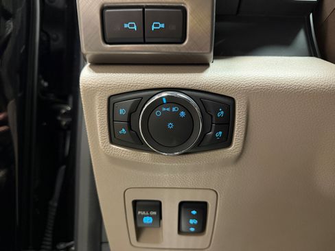 Certified 2019 Ford F150 Limited w/ Trailer Tow Package AWD/4WD image 16