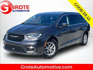 Used 2023 Chrysler Pacifica Touring-L FWD video 1
