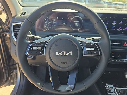 New 2026 Kia Seltos EX FWD image 28