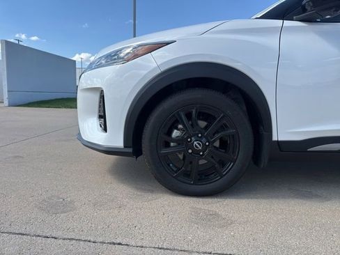 Used 2024 Nissan Kicks SR FWD image 12