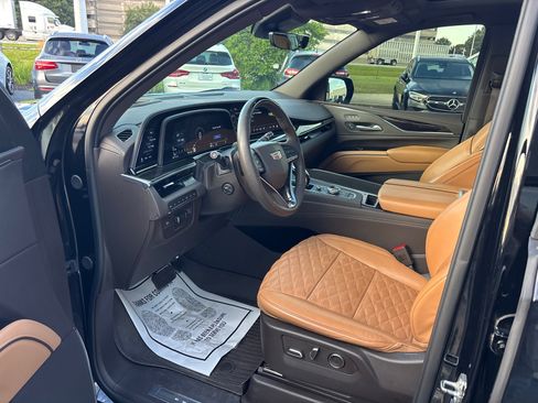 Used 2024 Cadillac Escalade Sport w/ LPO, ONYX Package AWD/4WD image 23