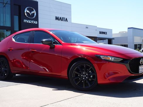 Certified 2025 MAZDA MAZDA3 s Sport image 4