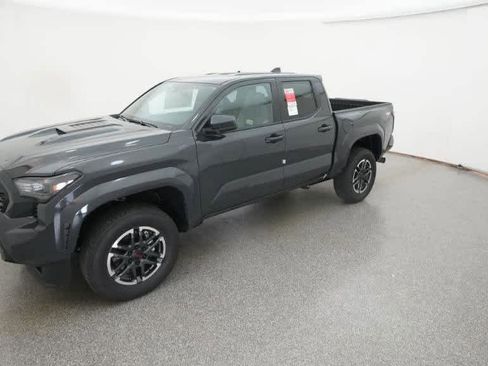 Used 2026 Toyota Tacoma TRD Sport image 36