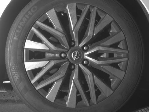 Used 2025 Nissan Altima 2.5 SV FWD image 15