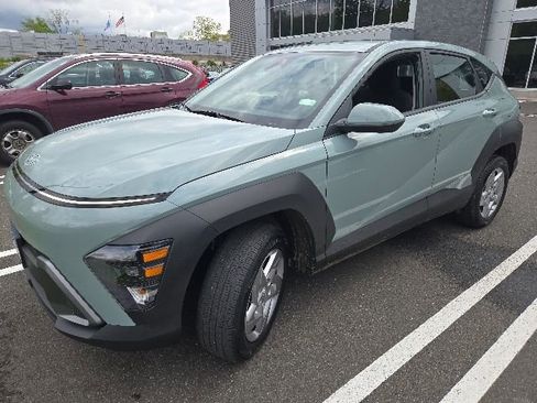 Used 2024 Hyundai Kona SE AWD/4WD image 12