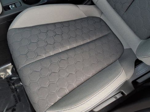 Certified 2025 Subaru Forester w/ Convenience Package #2 image 27