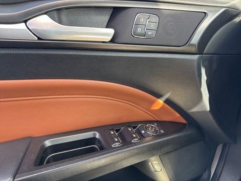 Used 2019 Ford Fusion Titanium image 20
