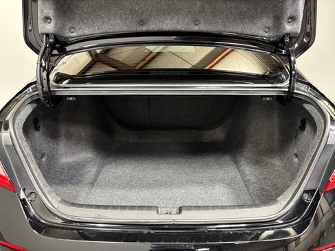 Certified 2018 Honda Accord Touring image 34