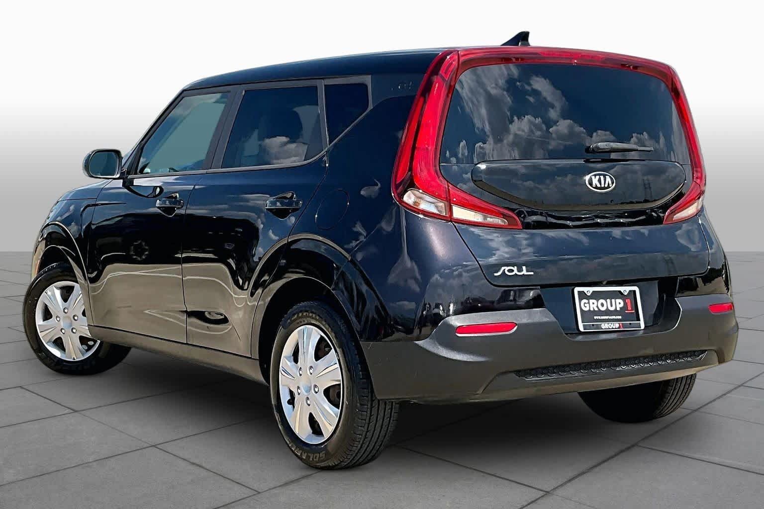 Used 2020 Kia Soul LX FWD image 12