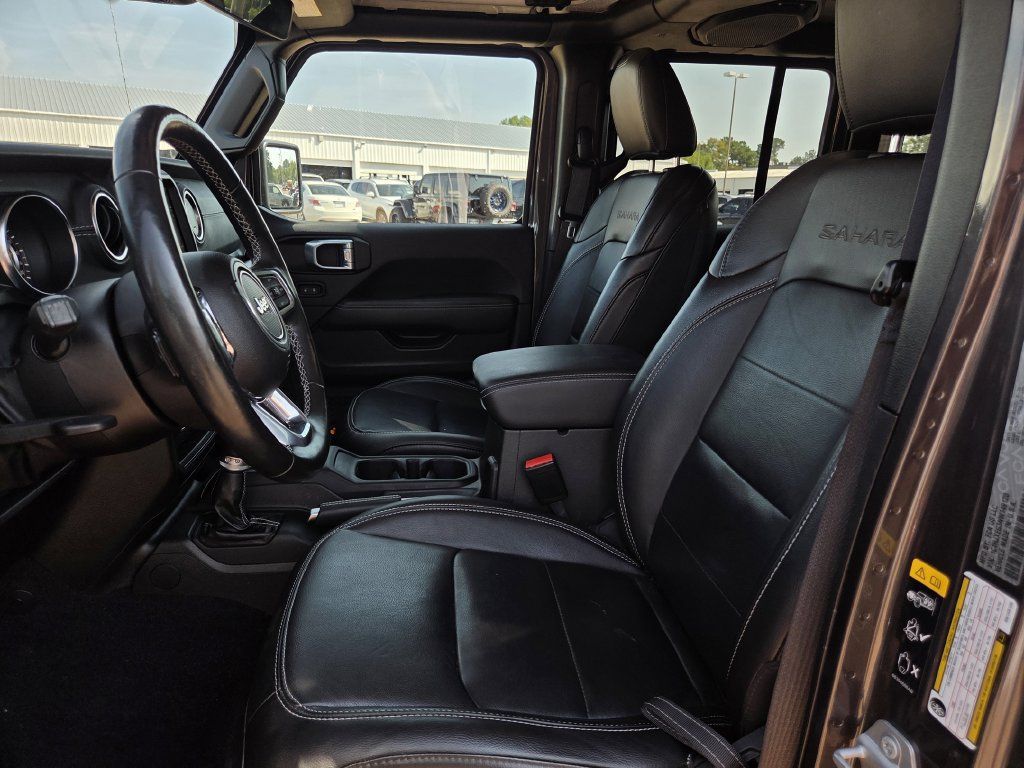 Used 2022 Jeep Wrangler Unlimited Sahara w/ Cold Weather Group AWD/4WD image 18