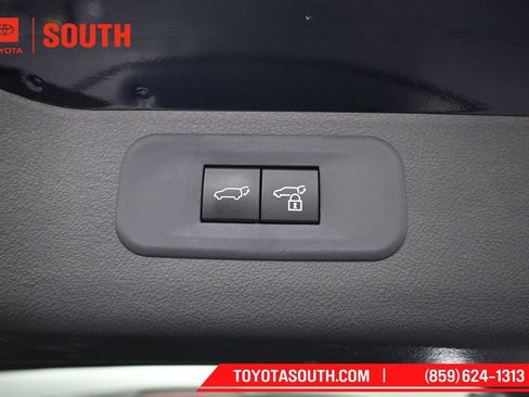 Used 2026 Lexus TX 500h AWD w/ Technology Package image 34