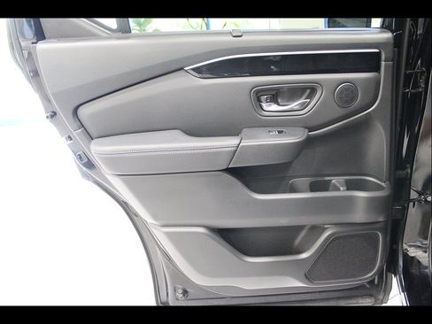 Certified 2023 Honda Pilot Touring image 19