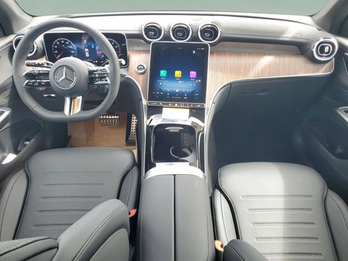 Used 2026 Mercedes-Benz GLC 300 image 13