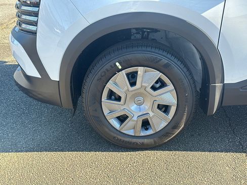 New 2026 Nissan Kicks S image 11