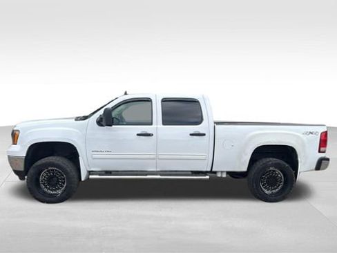 Used 2014 GMC Sierra 2500 SLE w/ SLE Preferred Package AWD/4WD image 6