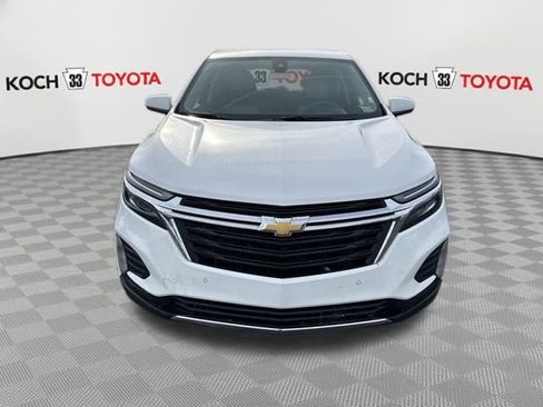 Used 2022 Chevrolet Equinox LT image 2