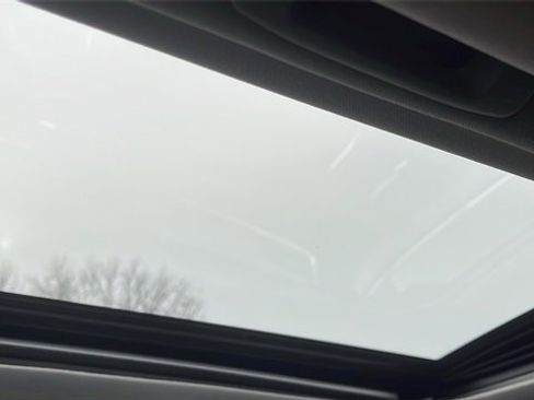 Certified 2023 Toyota Highlander XLE image 23